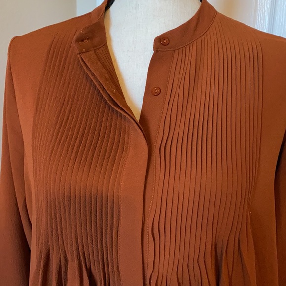 Freeway Burnt Orange Pleated Blouse Top - Picture 2 of 4